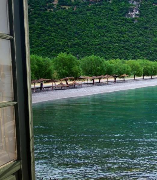 Nafpaktos Beach Luxury Suites Ngoại thất bức ảnh